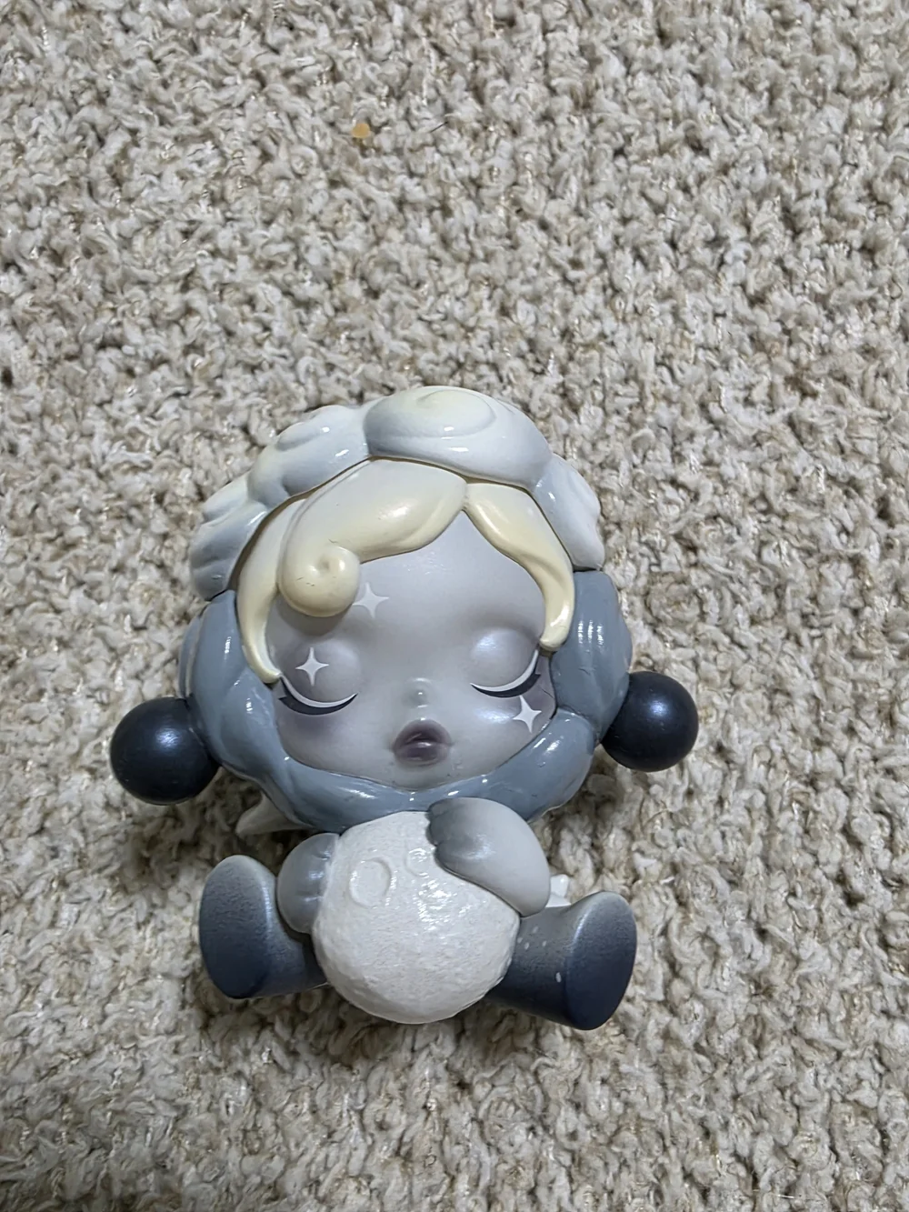 The Moon Figurine - Skullpanda Inkplum.